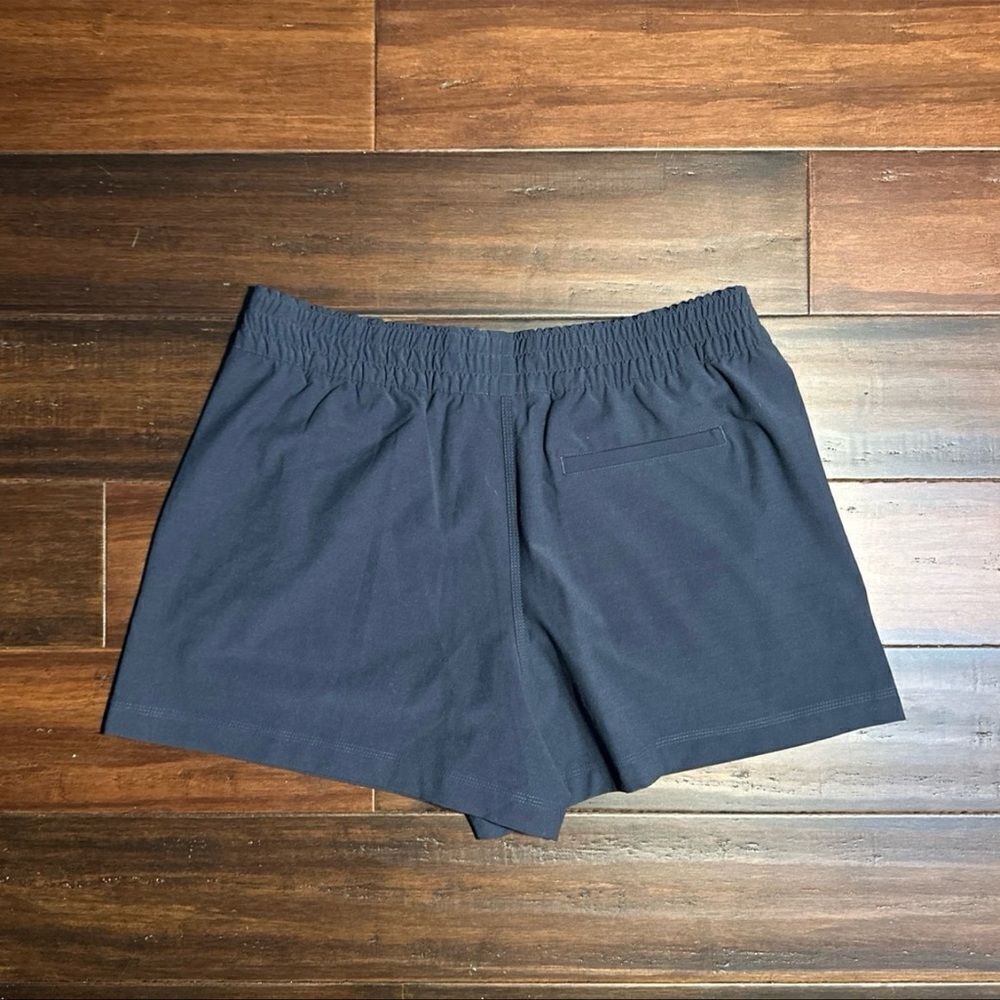 Faherty Ladies Shorts - Picture 3 of 4